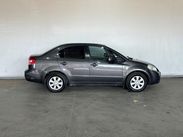 Suzuki SX4 I (Classic) Рестайлинг с пробегом 2010 года, цена 668 000 рублей, 275000 км, седан, Автокод Объявления