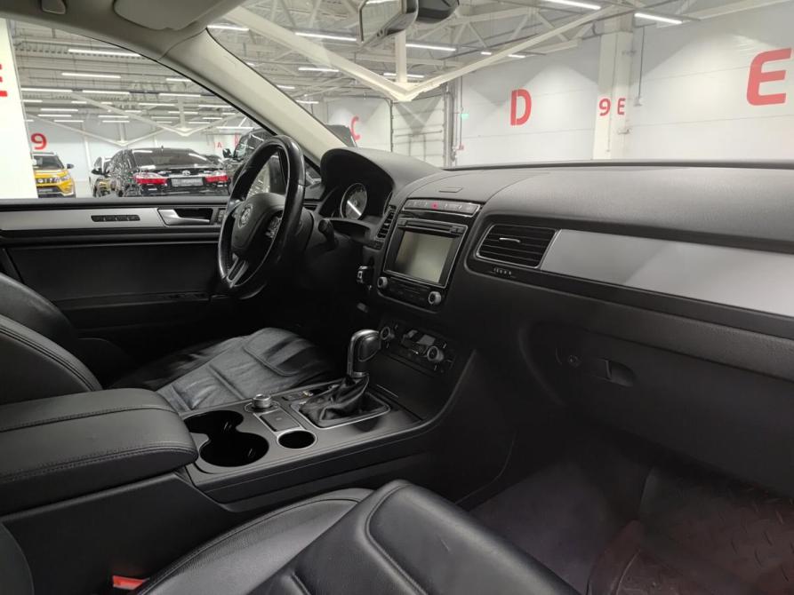 Volkswagen Touareg II Рестайлинг Казань  - изображение 13