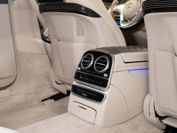 Mercedes-Benz Maybach S-Класс I (X222) Рестайлинг с пробегом 2019 года, цена 5 990 000 рублей, 148800 км, седан, Автокод Объявления