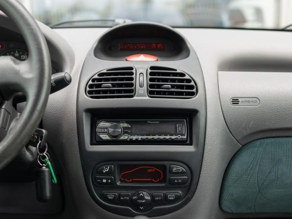 Peugeot 206 с пробегом 2002 года, цена 270 000 рублей, 99213 км, хэтчбек, Автокод Объявления