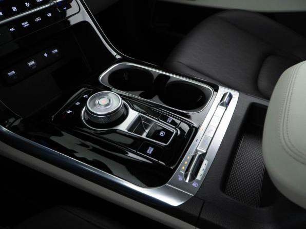 Kia Carnival IV с пробегом 2023 года, цена 4 835 046 рублей, 39743 км, минивэн, Автокод Объявления