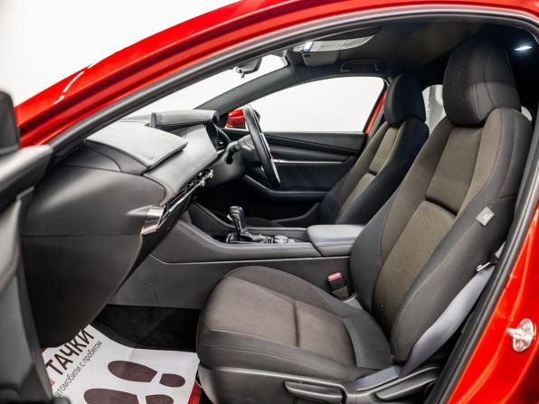 Mazda 3 IV (BP) с пробегом 2019 года, цена 1 750 000 рублей, 49595 км, хэтчбек, Автокод Объявления