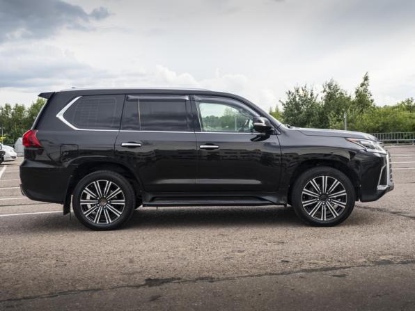 Lexus LX III Рестайлинг 2 с пробегом 2017 года, цена 5 869 000 рублей, 180000 км, внедорожник, Автокод Объявления