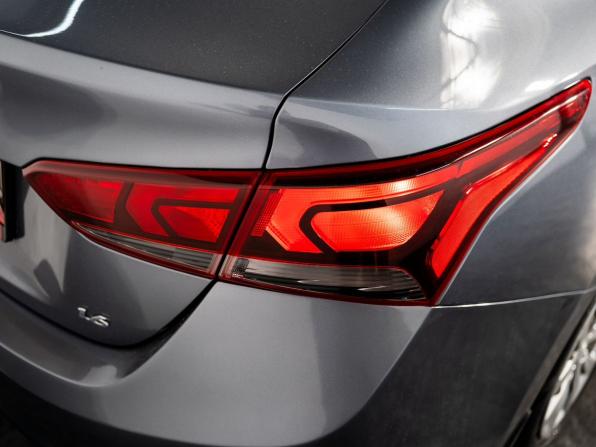 Hyundai Solaris II с пробегом 2018 года, цена 1 235 500 рублей, 120874 км, седан, Автокод Объявления