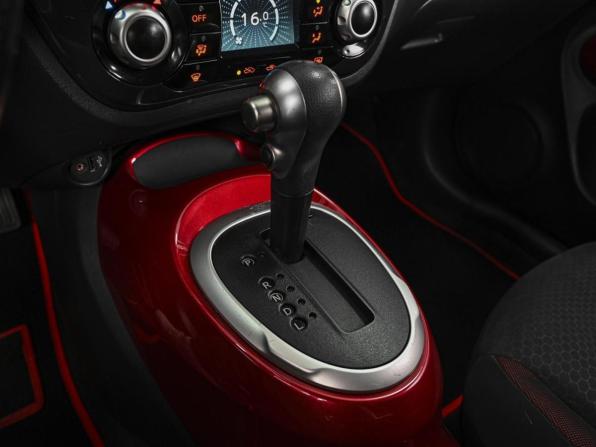 Nissan Juke I с пробегом 2013 года, цена 1 328 000 рублей, 100254 км, внедорожник, Автокод Объявления