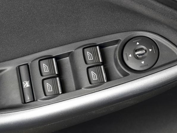 Ford Focus III с пробегом 2013 года, цена 899 999 рублей, 195895 км, хэтчбек, Автокод Объявления