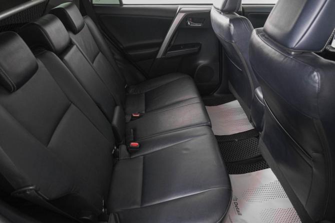 Toyota RAV4 IV (XA40) Рестайлинг с пробегом 2019 года, цена 2 899 000 рублей, 89000 км, внедорожник, Автокод Объявления