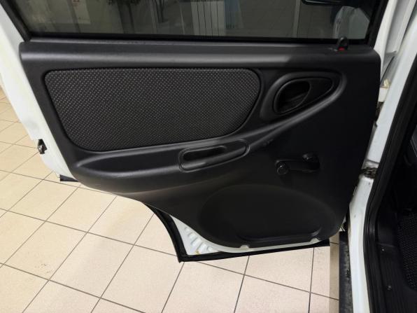 Chevrolet Niva I Рестайлинг с пробегом 2016 года, цена 704 000 рублей, 111000 км, внедорожник, Автокод Объявления