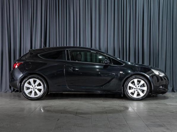 Opel Astra J Рестайлинг с пробегом 2011 года, цена 840 000 рублей, 227075 км, хэтчбек, Автокод Объявления