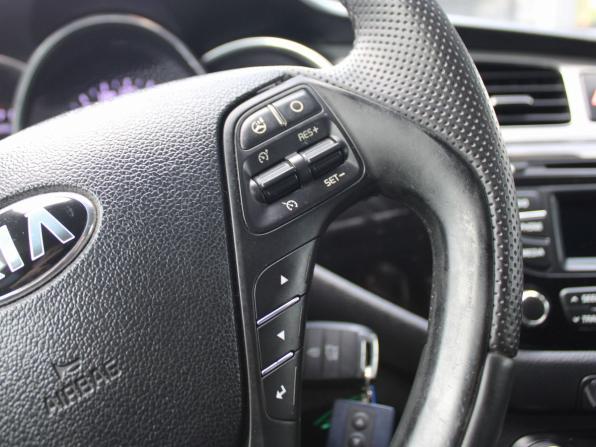 Kia Ceed II с пробегом 2014 года, цена 1 029 000 рублей, 128334 км, универсал, Автокод Объявления