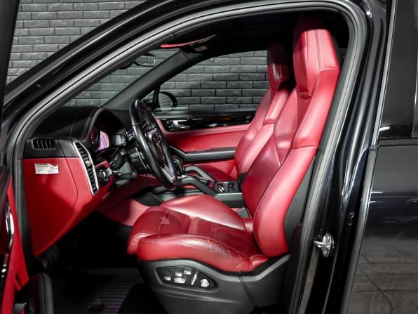 Porsche Cayenne III с пробегом 2019 года, цена 5 690 000 рублей, 117199 км, внедорожник, Автокод Объявления