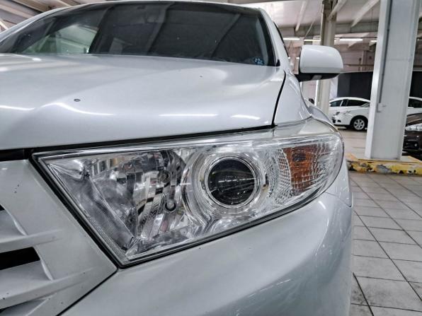 Toyota Highlander II (XU40) Рестайлинг с пробегом 2012 года, цена 1 650 000 рублей, 241107 км, внедорожник, Автокод Объявления