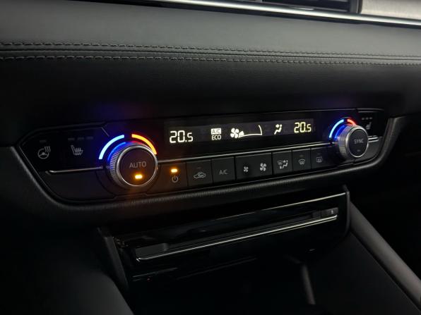 Mazda 6 III (GJ) Рестайлинг 2 с пробегом 2021 года, цена 3 315 000 рублей, 66052 км, седан, Автокод Объявления