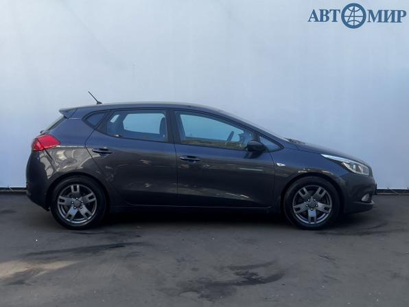 Kia Ceed II с пробегом 2015 года, цена 1 090 000 рублей, 176666 км, хэтчбек, Автокод Объявления