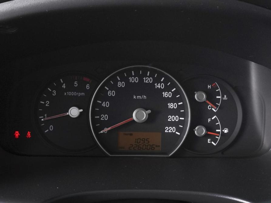 Kia Carens II (UN) Ростов-на-Дону  - изображение 16