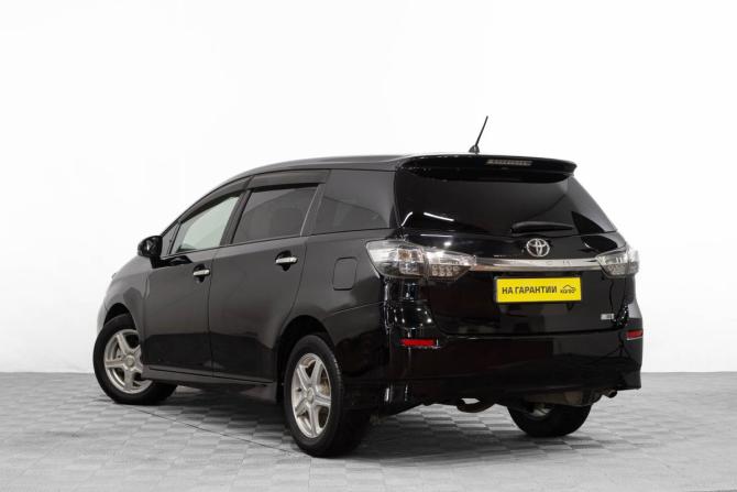 Toyota Wish II Рестайлинг с пробегом 2014 года, цена 1 299 000 рублей, 204000 км, минивэн, Автокод Объявления