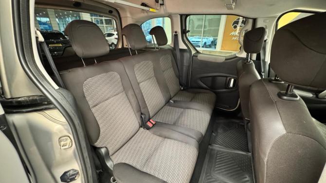 Peugeot Partner II с пробегом 2011 года, цена 450 000 рублей, 185171 км, минивэн, Автокод Объявления