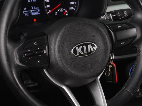 Kia Rio IV с пробегом 2018 года, цена 1 449 000 рублей, 88089 км, хэтчбек, Автокод Объявления