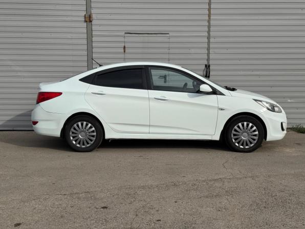 Hyundai Solaris I с пробегом 2013 года, цена 777 000 рублей, 181111 км, седан, Автокод Объявления