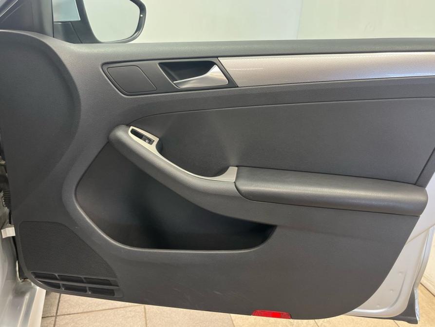 Volkswagen Jetta VI Рестайлинг Санкт-Петербург  - изображение 14