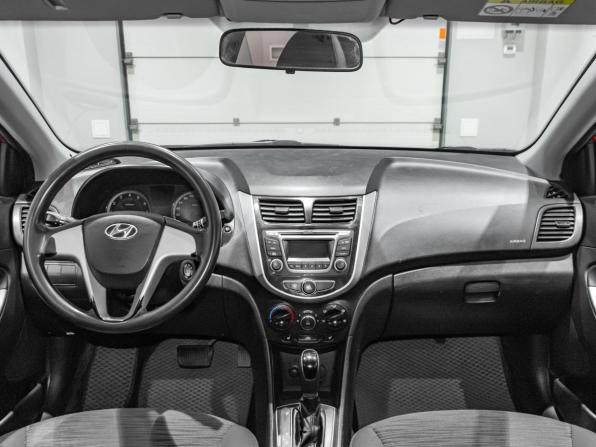 Hyundai Solaris I Рестайлинг с пробегом 2016 года, цена 968 691 рубль, 175998 км, хэтчбек, Автокод Объявления