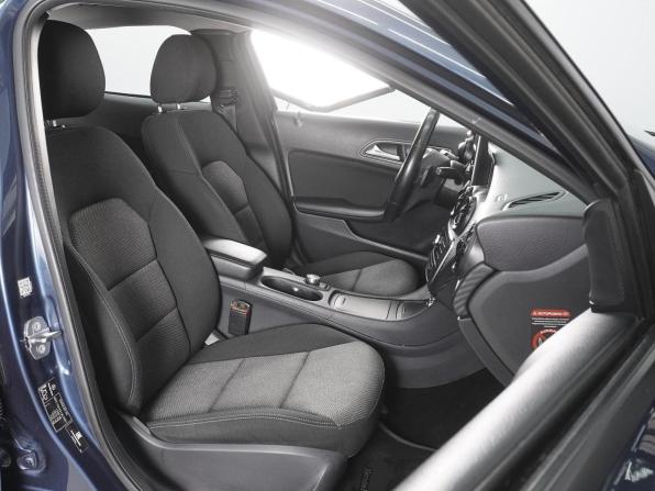 Mercedes-Benz GLA I (X156) Рестайлинг с пробегом 2019 года, цена 1 840 000 рублей, 136862 км, внедорожник, Автокод Объявления