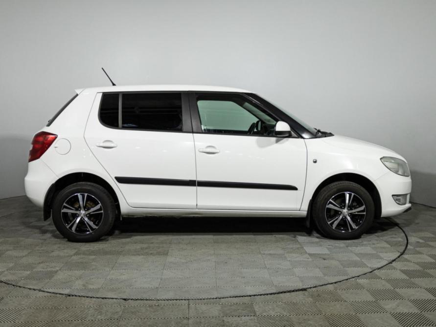 Skoda Fabia II Рестайлинг Санкт-Петербург  - изображение 4