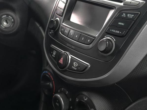 Hyundai Solaris I Рестайлинг с пробегом 2015 года, цена 949 900 рублей, 194000 км, седан, Автокод Объявления