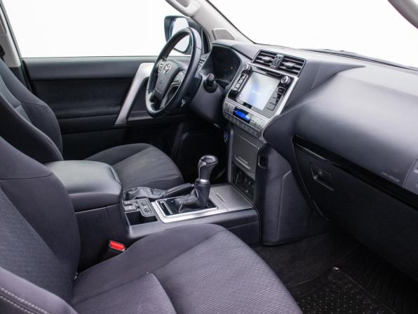 Toyota Land Cruiser Prado 150 Series Рестайлинг 2 с пробегом 2018 года, цена 4 789 000 рублей, 120476 км, внедорожник, Автокод Объявления