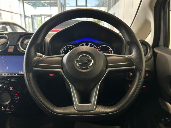 Nissan Note II Рестайлинг с пробегом 2017 года, цена 1 040 000 рублей, 71067 км, хэтчбек, Автокод Объявления