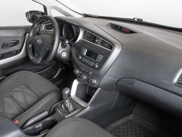 Kia Ceed II Рестайлинг с пробегом 2016 года, цена 945 900 рублей, 109658 км, хэтчбек, Автокод Объявления