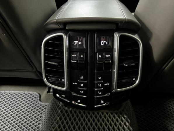 Porsche Cayenne II (958) с пробегом 2010 года, цена 2 530 000 рублей, 182509 км, внедорожник, Автокод Объявления