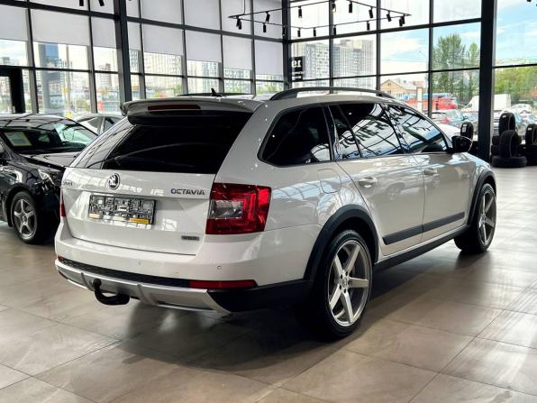 Skoda Octavia III (A7) с пробегом 2015 года, цена 1 620 000 рублей, 267500 км, универсал, Автокод Объявления