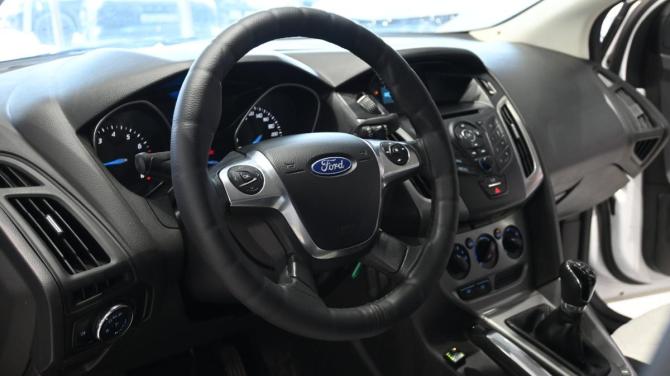 Ford Focus III с пробегом 2013 года, цена 755 000 рублей, 255573 км, седан, Автокод Объявления