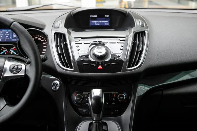 Ford Kuga II с пробегом 2015 года, цена 1 445 000 рублей, 85500 км, внедорожник, Автокод Объявления