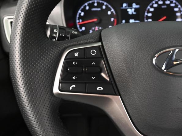 Hyundai Solaris II Рестайлинг с пробегом 2021 года, цена 1 438 000 рублей, 169842 км, седан, Автокод Объявления