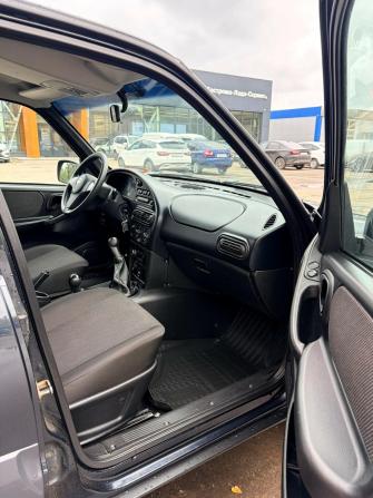 Chevrolet Niva I Рестайлинг с пробегом 2016 года, цена 630 000 рублей, 79000 км, внедорожник, Автокод Объявления