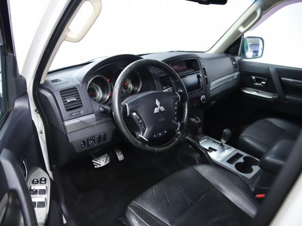 Mitsubishi Pajero IV Рестайлинг 1 с пробегом 2013 года, цена 1 990 000 рублей, 210080 км, внедорожник, Автокод Объявления