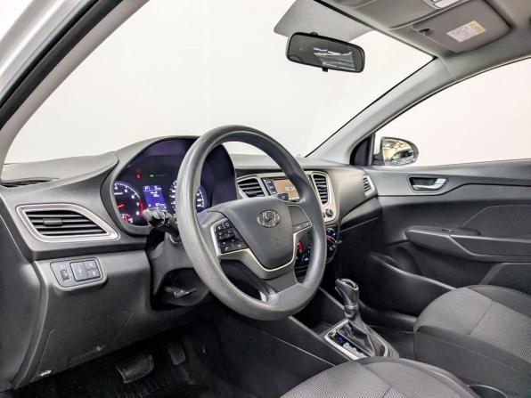 Hyundai Solaris II Рестайлинг с пробегом 2022 года, цена 1 595 000 рублей, 90141 км, седан, Автокод Объявления