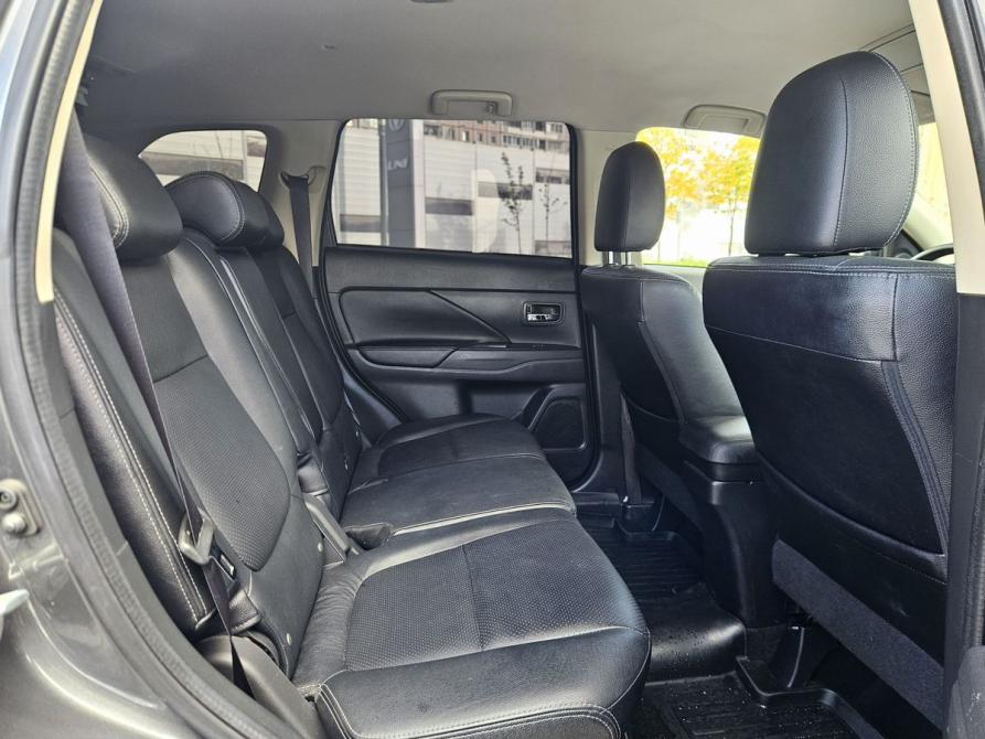 Mitsubishi Outlander III Рестайлинг Санкт-Петербург  - изображение 13