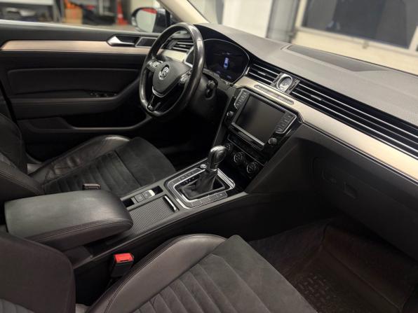 Volkswagen Passat B8 с пробегом 2016 года, цена 1 799 000 рублей, 214971 км, седан, Автокод Объявления