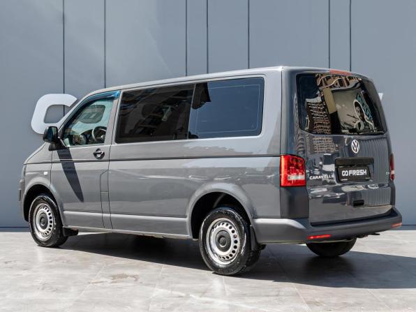 Volkswagen Caravelle T5 Рестайлинг с пробегом 2013 года, цена 2 135 000 рублей, 300375 км, минивэн, Автокод Объявления