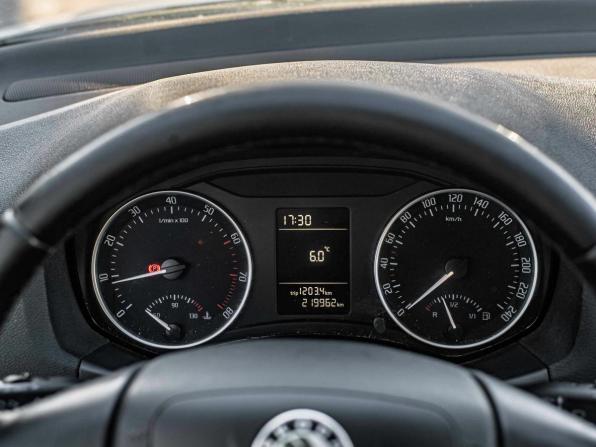 Skoda Octavia II (A5) Рестайлинг с пробегом 2012 года, цена 675 000 рублей, 219889 км, универсал, Автокод Объявления