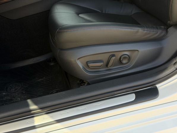 Toyota Camry VIII (XV70) с пробегом 2019 года, цена 2 570 000 рублей, 103502 км, седан, Автокод Объявления