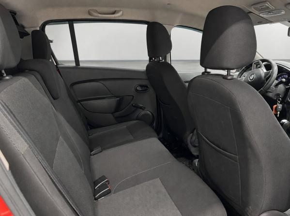 Renault Sandero II Рестайлинг с пробегом 2019 года, цена 1 099 000 рублей, 135000 км, хэтчбек, Автокод Объявления