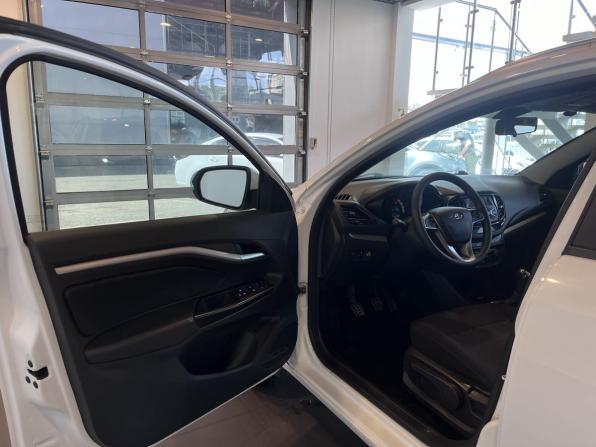 Lada (ВАЗ) Vesta I с пробегом 2019 года, цена 1 325 000 рублей, 58285 км, универсал, Автокод Объявления