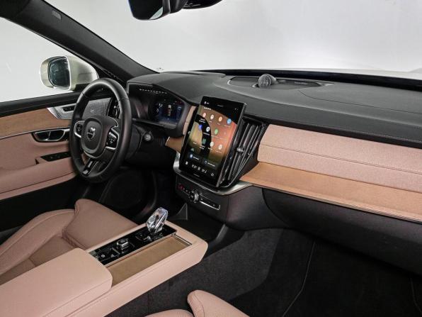 Volvo XC90 II Рестайлинг 2 с пробегом 2025 года, цена 10 750 000 рублей, 1104 км, внедорожник, Автокод Объявления