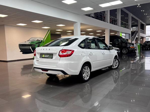 Lada (ВАЗ) Granta I Рестайлинг с пробегом 2023 года, цена 870 000 рублей, 29899 км, лифтбек, Автокод Объявления