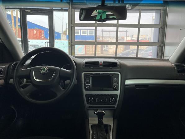Skoda Octavia II (A5) Рестайлинг с пробегом 2012 года, цена 749 000 рублей, 208000 км, лифтбек, Автокод Объявления