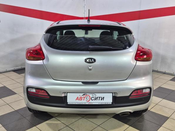 Kia Ceed II с пробегом 2013 года, цена 1 035 000 рублей, 215000 км, хэтчбек, Автокод Объявления